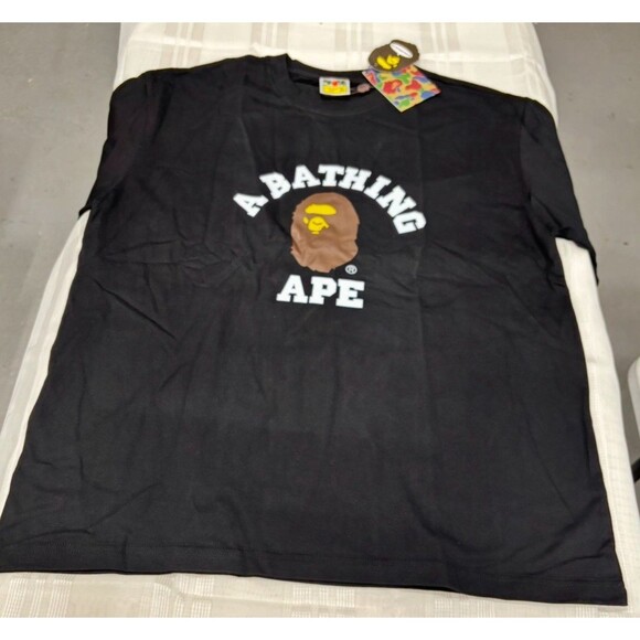 A Bathing Ape Black and White T Shirt Size XL Bape Ape Gorilla Head NWT - Picture 4 of 6